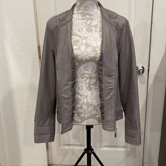 Apt 9 Oatmeal Faux Leather Jacket XL in Excellent Condition - Picture 5 of 7